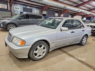MERCEDES-BENZ C 230