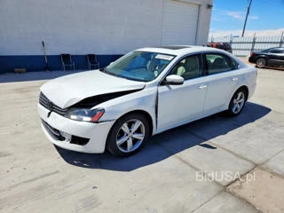 VOLKSWAGEN PASSAT SE