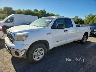 TOYOTA TUNDRA DOUBLE CAB SR5