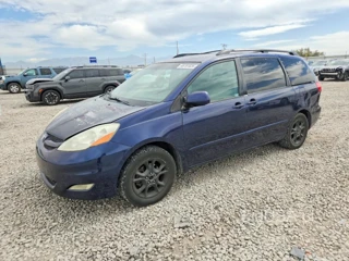 TOYOTA SIENNA XLE 7 PASSENGER