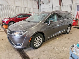 CHRYSLER PACIFICA TOURING L