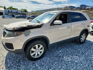 KIA SORENTO LX