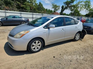 TOYOTA PRIUS BASE