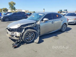 LEXUS IS 200T