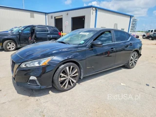 NISSAN ALTIMA SR