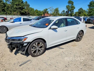VOLKSWAGEN PASSAT SE