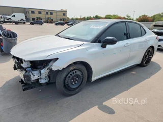TOYOTA CAMRY XSE
