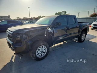 TOYOTA TACOMA SR5