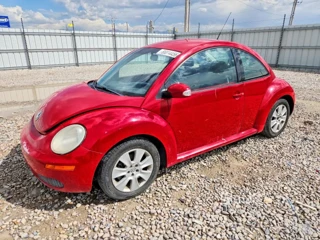VOLKSWAGEN NEW BEETLE S