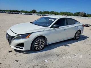NISSAN ALTIMA SV