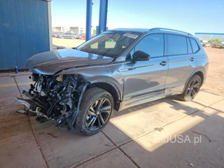 VOLKSWAGEN TIGUAN SE R-LINE BLACK