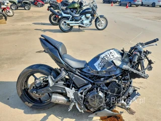 KAWASAKI EX650 P