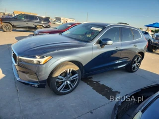 VOLVO XC60 T5 MOMENTUM