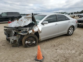 TOYOTA CAMRY BASE