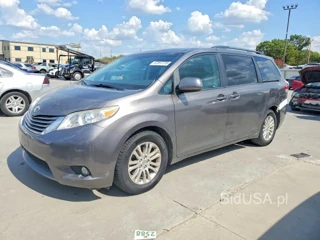 TOYOTA SIENNA XLE 8-PASSENGER