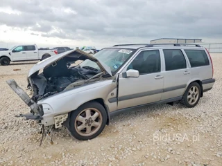 VOLVO V70 XC