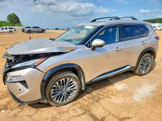 NISSAN ROGUE PLATINUM