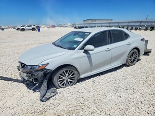 TOYOTA CAMRY HYBRID SE