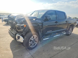 TOYOTA TUNDRA CREWMAX SR5