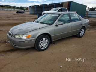 TOYOTA CAMRY LE V6