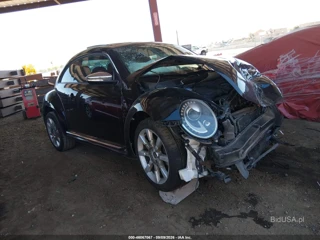 VOLKSWAGEN VOLKSWAGEN BEETLE 2.5L/2.5L FENDER EDITION