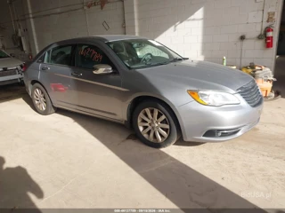 CHRYSLER CHRYSLER 200 LIMITED
