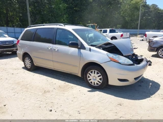 TOYOTA TOYOTA SIENNA LE