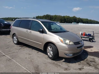 TOYOTA TOYOTA SIENNA XLE