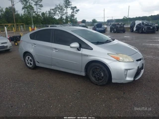 TOYOTA TOYOTA PRIUS THREE
