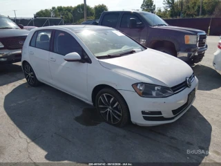 VOLKSWAGEN VOLKSWAGEN GOLF TSI SE 4-DOOR