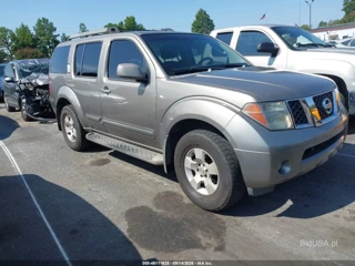 NISSAN NISSAN PATHFINDER SE