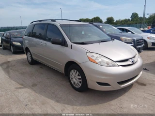 TOYOTA TOYOTA SIENNA CE