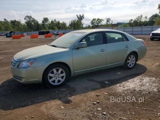 TOYOTA AVALON XL