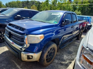 TOYOTA TUNDRA SR5