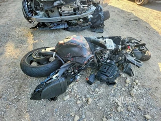 SUZUKI GSX-R1000