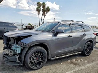 TOYOTA HIGHLANDER HYBRID XLE