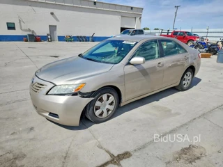 TOYOTA CAMRY CE