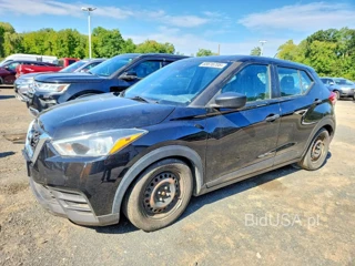 NISSAN KICKS S