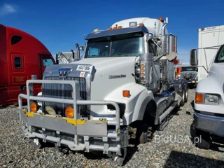WESTERN STAR/AUTO CAR 4900