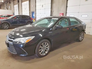 TOYOTA CAMRY HYBRID XLE
