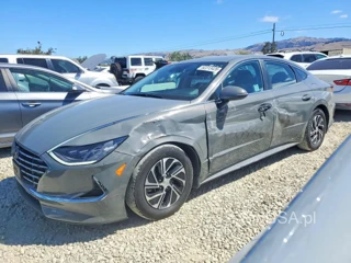 HYUNDAI SONATA HYBRID BLUE