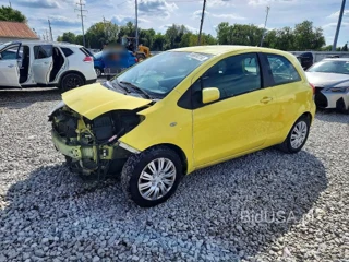 TOYOTA YARIS BASE