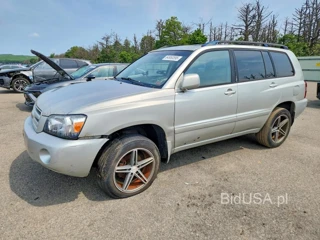 TOYOTA HIGHLANDER BASE