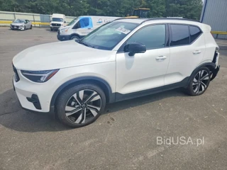 VOLVO XC40 PLUS