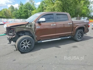 TOYOTA TUNDRA CREWMAX PLATINUM