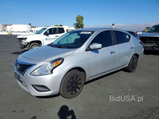 NISSAN VERSA SV