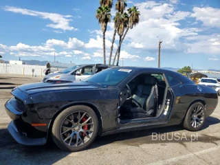 DODGE CHALLENGER SRT 392