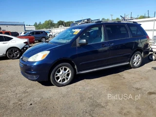 TOYOTA SIENNA LE
