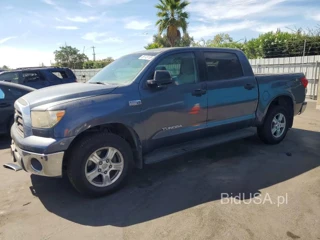 TOYOTA TUNDRA SR5