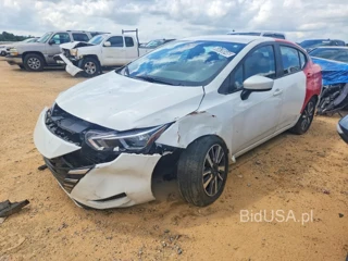 NISSAN VERSA SV